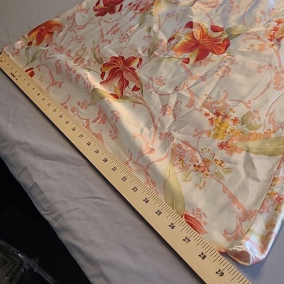 Kim Rogers intimates 100& poly down - Picture 6 of 7